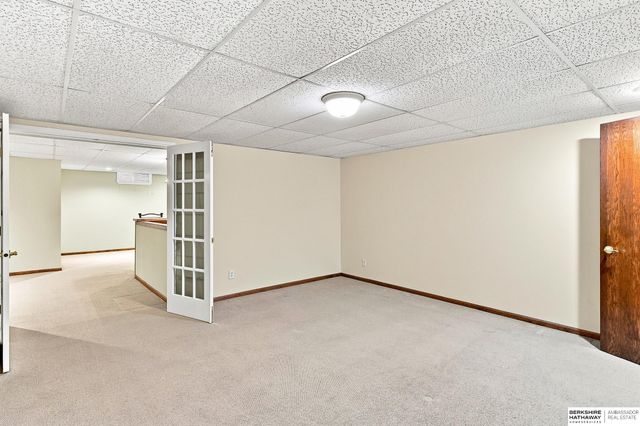 14016 Browne Circle, Omaha, NE 68164
