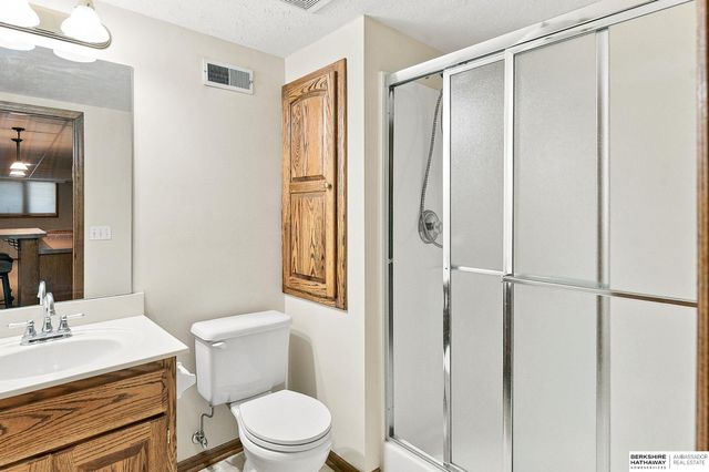 14016 Browne Circle, Omaha, NE 68164