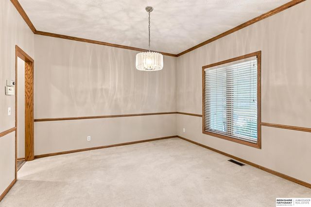 14016 Browne Circle, Omaha, NE 68164