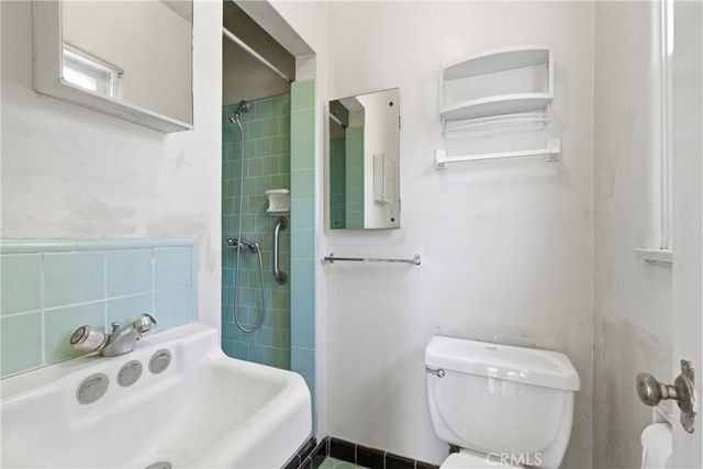 5710 Cantaloupe, Valley Glen, CA 91401