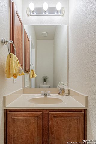 4807 Bending Grv, San Antonio, TX 78259