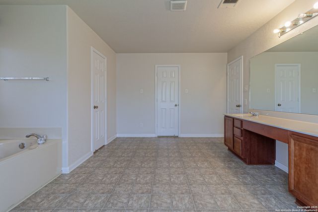 4807 Bending Grv, San Antonio, TX 78259