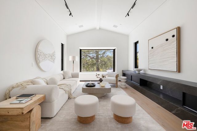 3022 Patricia Avenue, Los Angeles, CA 90064