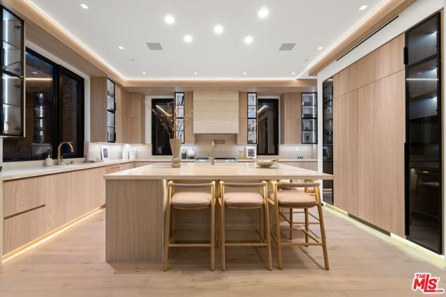 3022 Patricia Avenue, Los Angeles, CA 90064