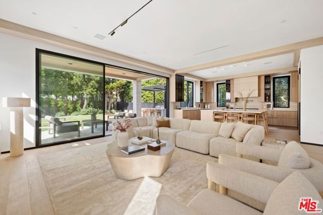 3022 Patricia Avenue, Los Angeles, CA 90064