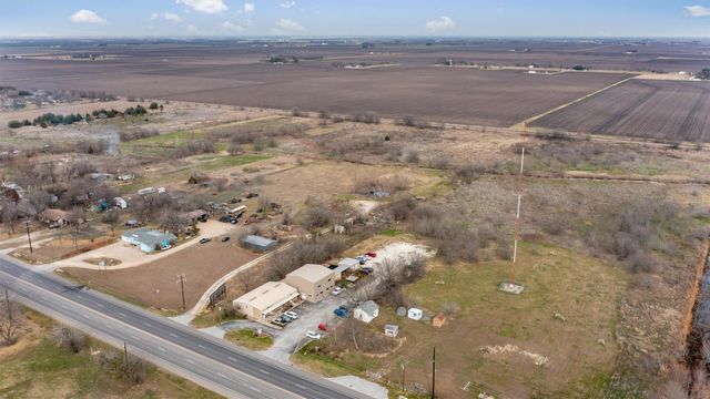 3101 S Hwy 95, Taylor, TX 76574