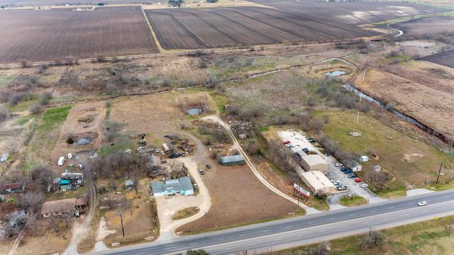 3101 S Hwy 95, Taylor, TX 76574