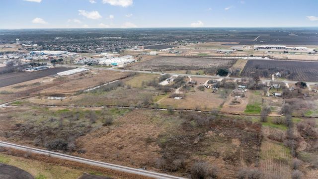 3101 S Hwy 95, Taylor, TX 76574