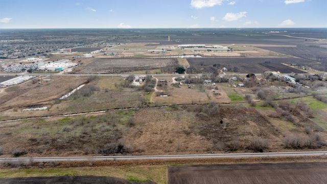 3101 S Hwy 95, Taylor, TX 76574
