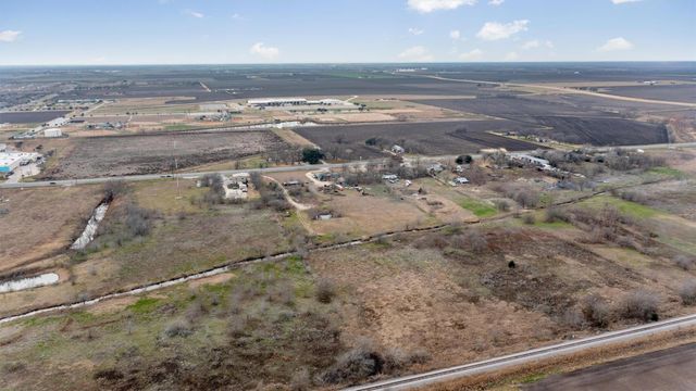 3101 S Hwy 95, Taylor, TX 76574