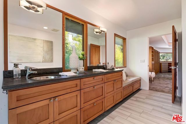 4463 Bergamo Drive, Encino (los Angeles), CA 91436