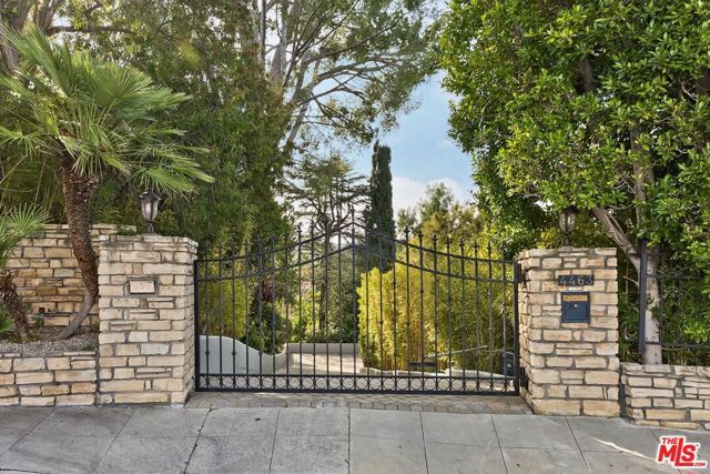 4463 Bergamo Drive, Encino (los Angeles), CA 91436