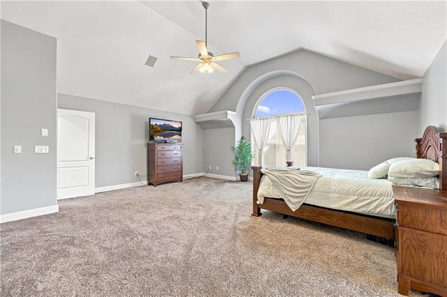 1208 NW Cedar Lane, Grain Valley, MO 64029