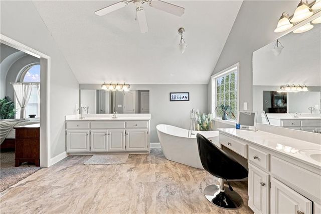 1208 NW Cedar Lane, Grain Valley, MO 64029