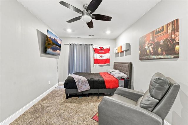 1208 NW Cedar Lane, Grain Valley, MO 64029