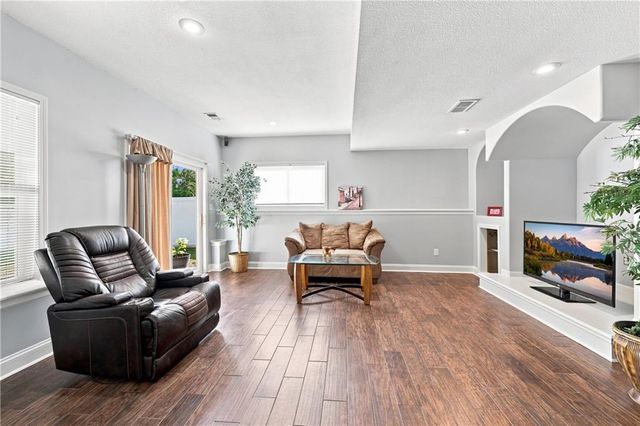 1208 NW Cedar Lane, Grain Valley, MO 64029