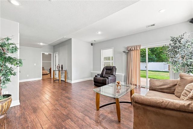 1208 NW Cedar Lane, Grain Valley, MO 64029