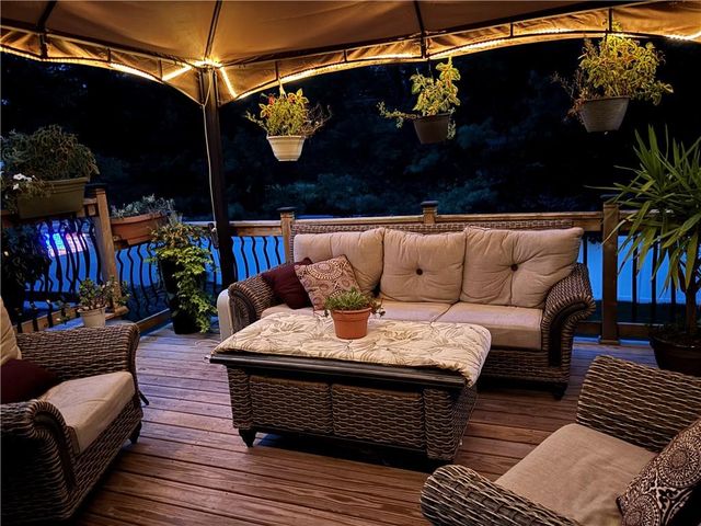 1208 NW Cedar Lane, Grain Valley, MO 64029