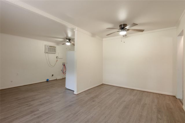 712 Cline Street D, Huntsville, TX 77340