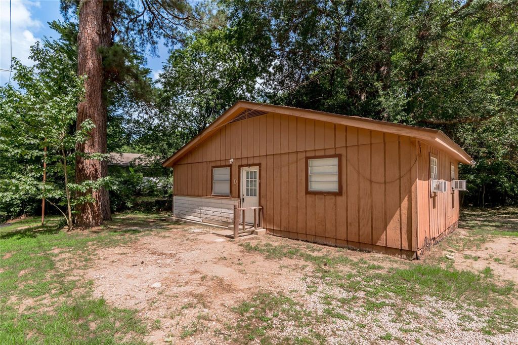 712 Cline Street D, Huntsville, TX 77340