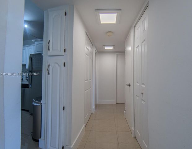 20100 W Country Club Drive 504, Aventura, FL 33180