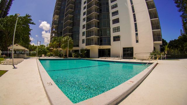20100 W Country Club Drive 504, Aventura, FL 33180
