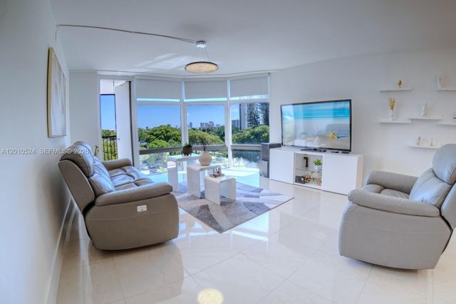 20100 W Country Club Drive 504, Aventura, FL 33180