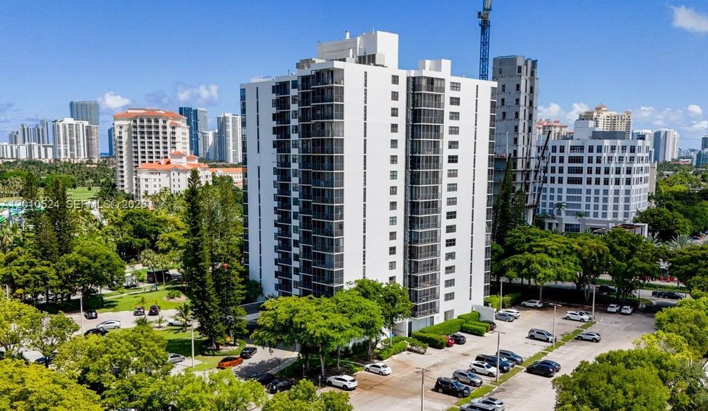 20100 W Country Club Drive 504, Aventura, FL 33180