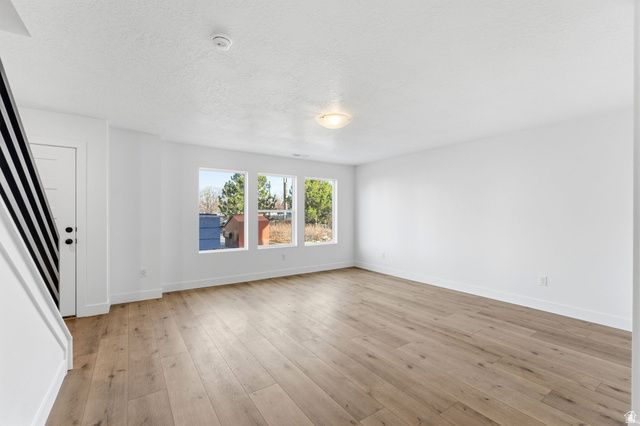 140 CHAMBORD CT, Sandy, UT 84070