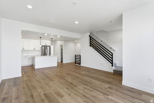 140 CHAMBORD CT, Sandy, UT 84070