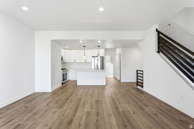 140 CHAMBORD CT, Sandy, UT 84070