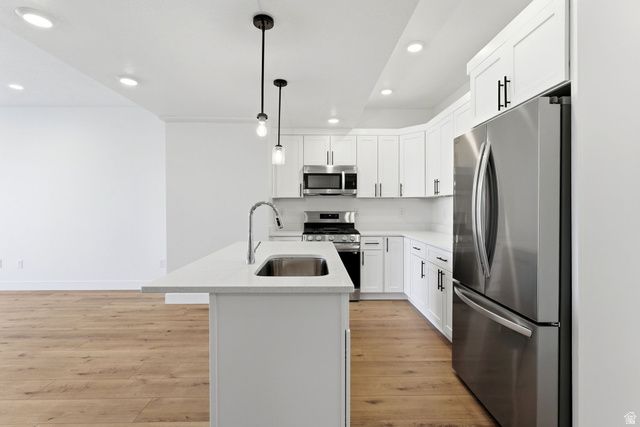 140 CHAMBORD CT, Sandy, UT 84070