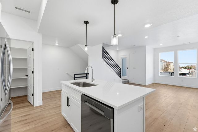 140 CHAMBORD CT, Sandy, UT 84070