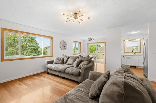 15720 Cicerone Path, Rosemount, MN 55068