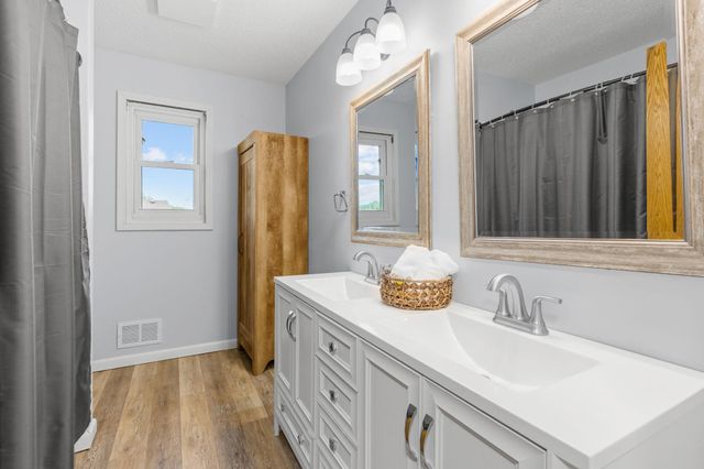 15720 Cicerone Path, Rosemount, MN 55068