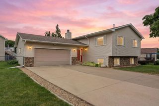 15720 Cicerone Path, Rosemount, MN 55068