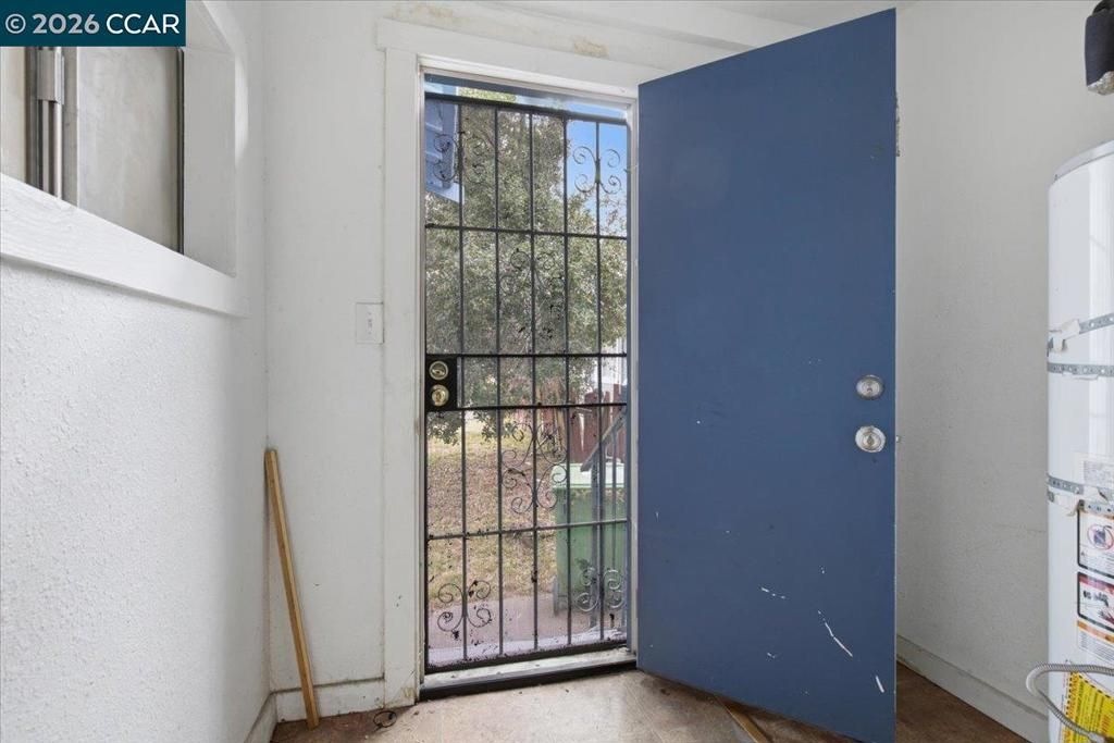 Image 13 of property listing at 1605 57Th Ave, Oakland, CA 94621
