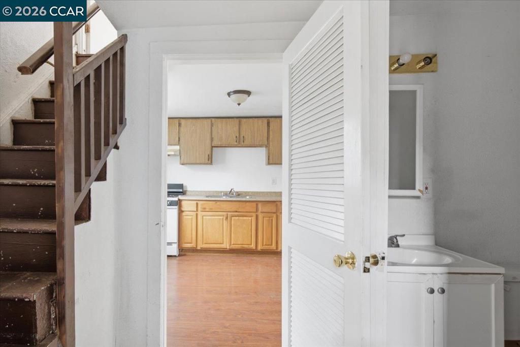 Image 14 of property listing at 1605 57Th Ave, Oakland, CA 94621