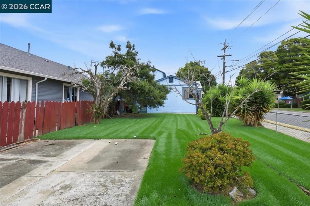 Image 21 of property listing at 1605 57Th Ave, Oakland, CA 94621