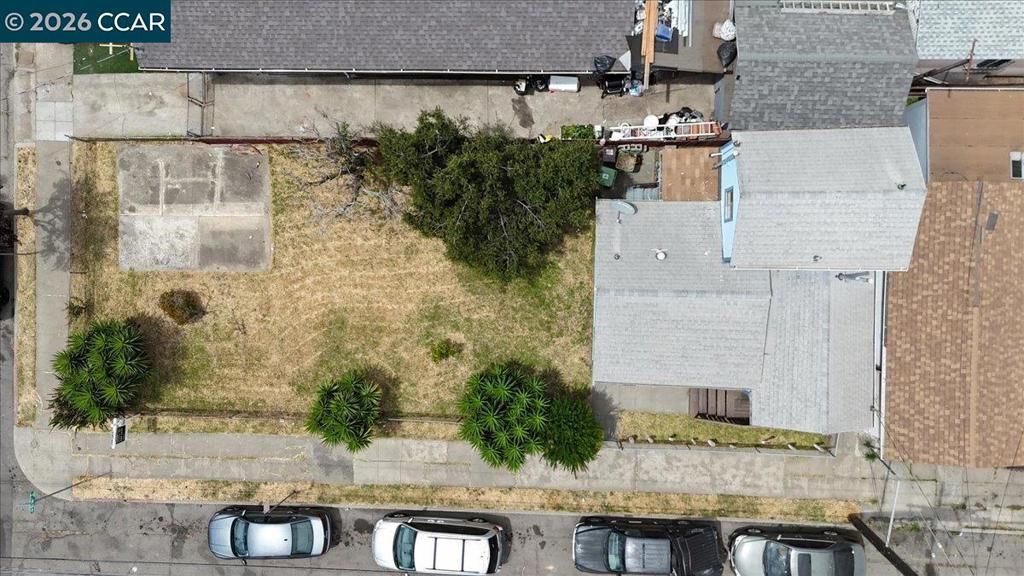 Image 23 of property listing at 1605 57Th Ave, Oakland, CA 94621
