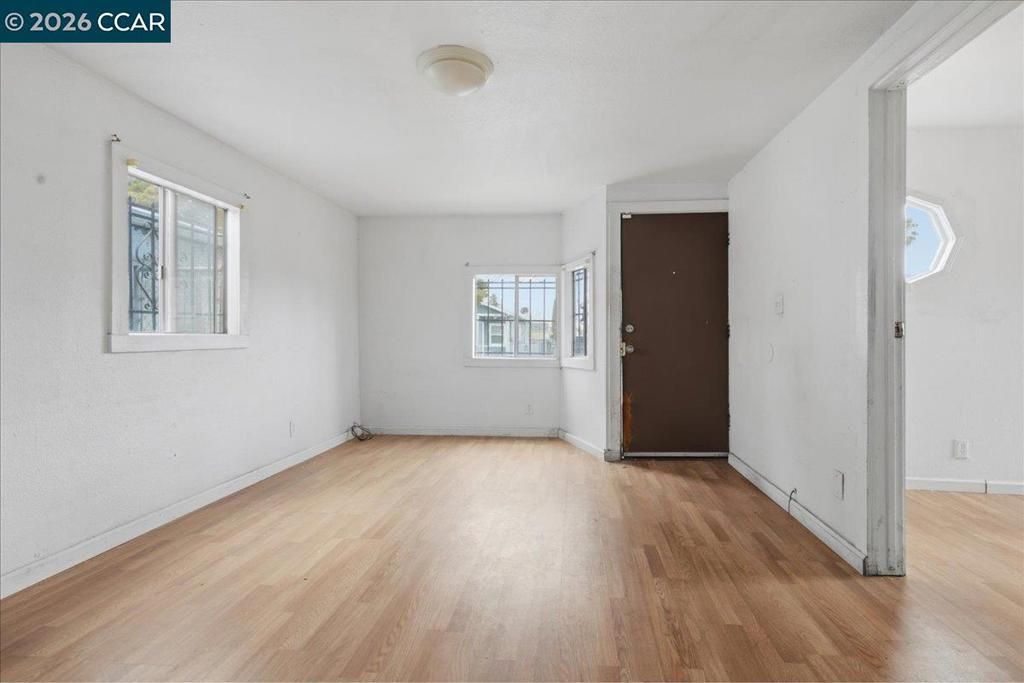 Image 4 of property listing at 1605 57Th Ave, Oakland, CA 94621