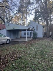 26625 Orchid Ct Court, Huntsville, TX 77320
