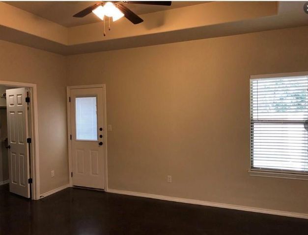 142 Samuel DR A, Buda, TX 78610