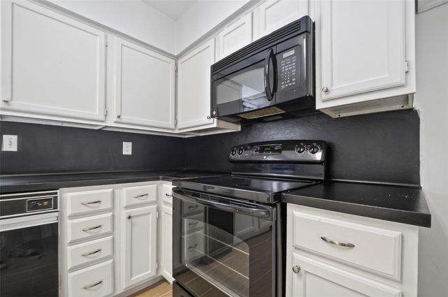 2664 Bering Drive 2664, Houston, TX 77057
