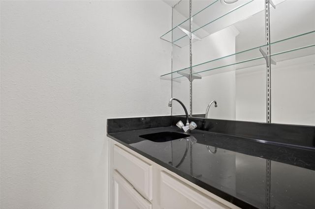 2664 Bering Drive 2664, Houston, TX 77057