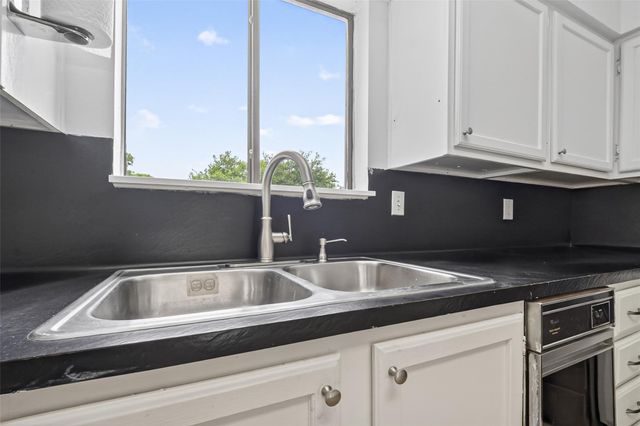2664 Bering Drive 2664, Houston, TX 77057