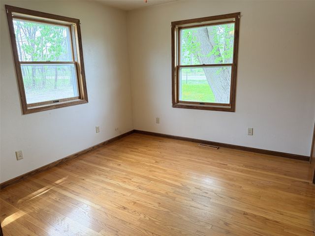 6100 Rogers Road NW, Cedar Rapids, IA 52405