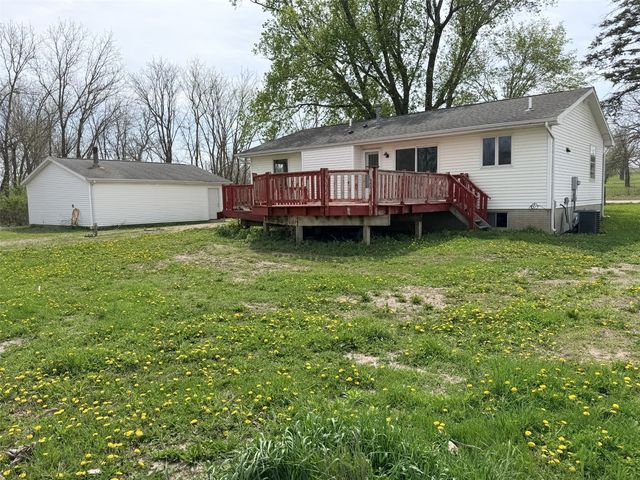 6100 Rogers Road NW, Cedar Rapids, IA 52405