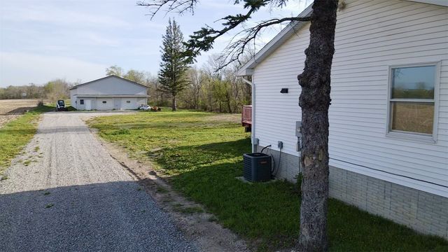 6100 Rogers Road NW, Cedar Rapids, IA 52405
