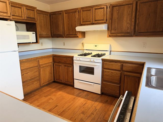 6100 Rogers Road NW, Cedar Rapids, IA 52405